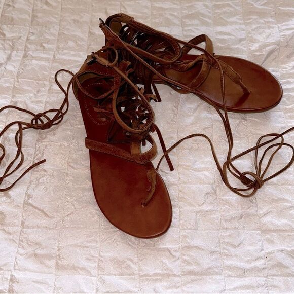 Breckelles Stacy-91 Suede Fringe Thong Zip Gladiator Wrap Sandal Size 8 … - Picture 1 of 4